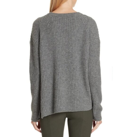 💕VINCE💕 Side Slit Crew Neck Ribbed Sweater ~ Medium Grey Medium NWOT - Picture 9 of 16